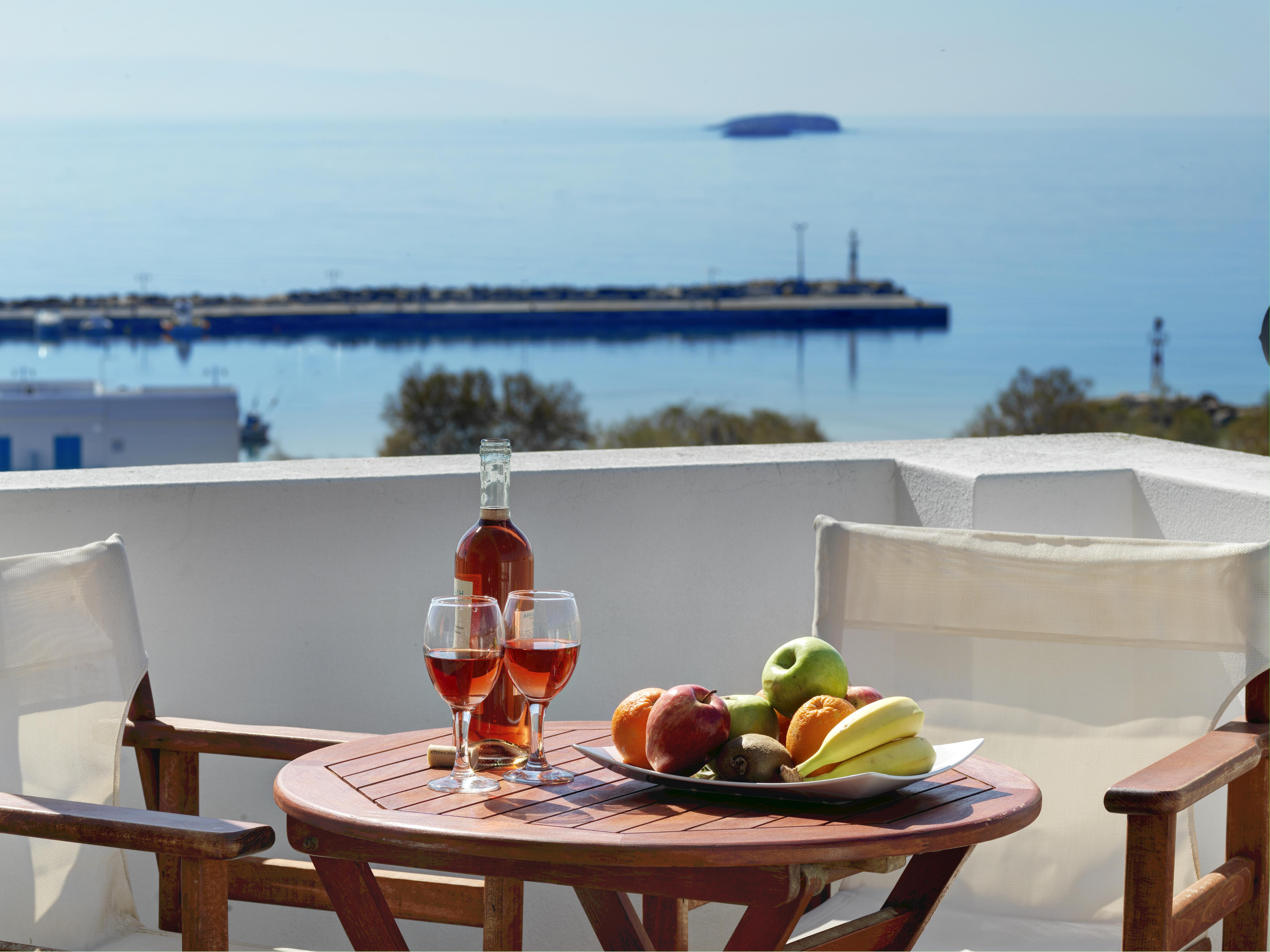 Aloni Hotel & Suites Писо Ливади Екстериор снимка