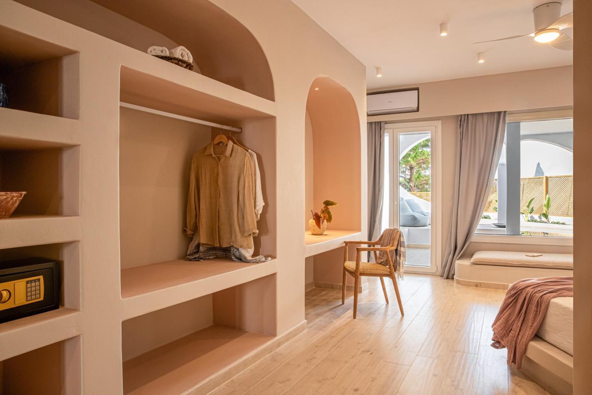 Aloni Hotel & Suites Писо Ливади Екстериор снимка