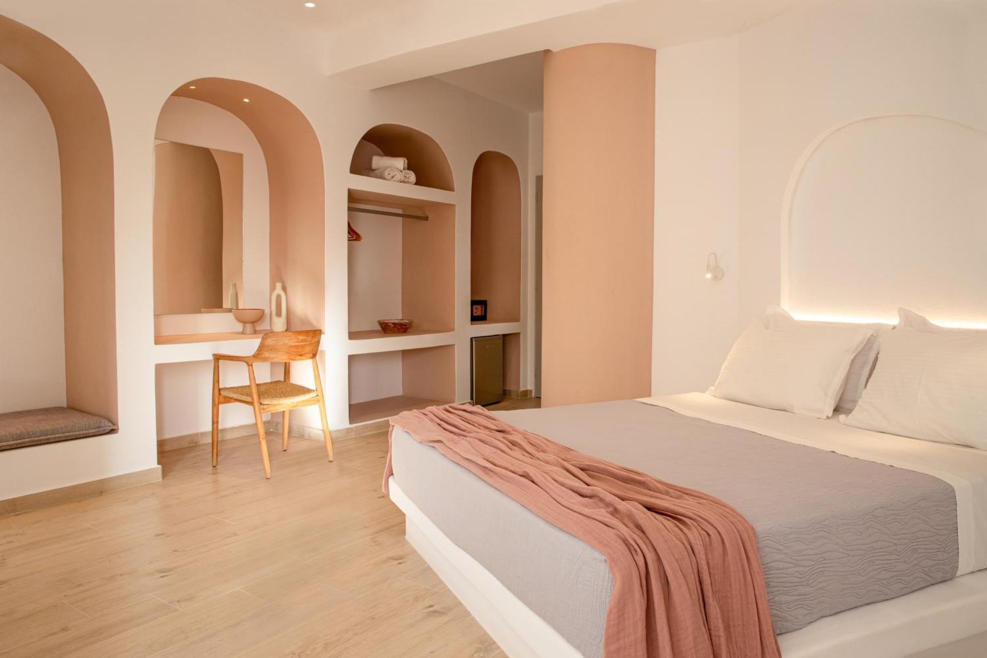 Aloni Hotel & Suites Писо Ливади Екстериор снимка